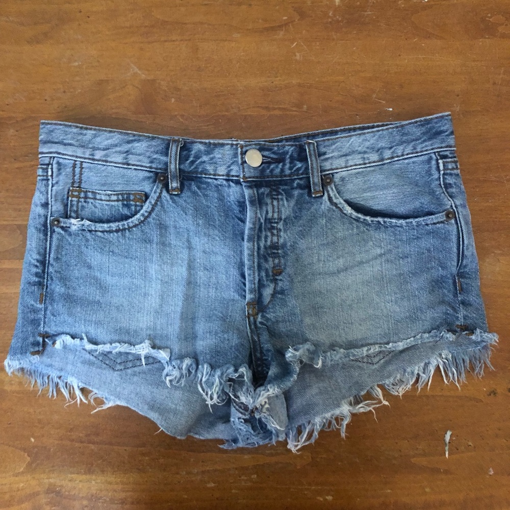 Free People Cutoff Distressed Denim Shorts Size 26